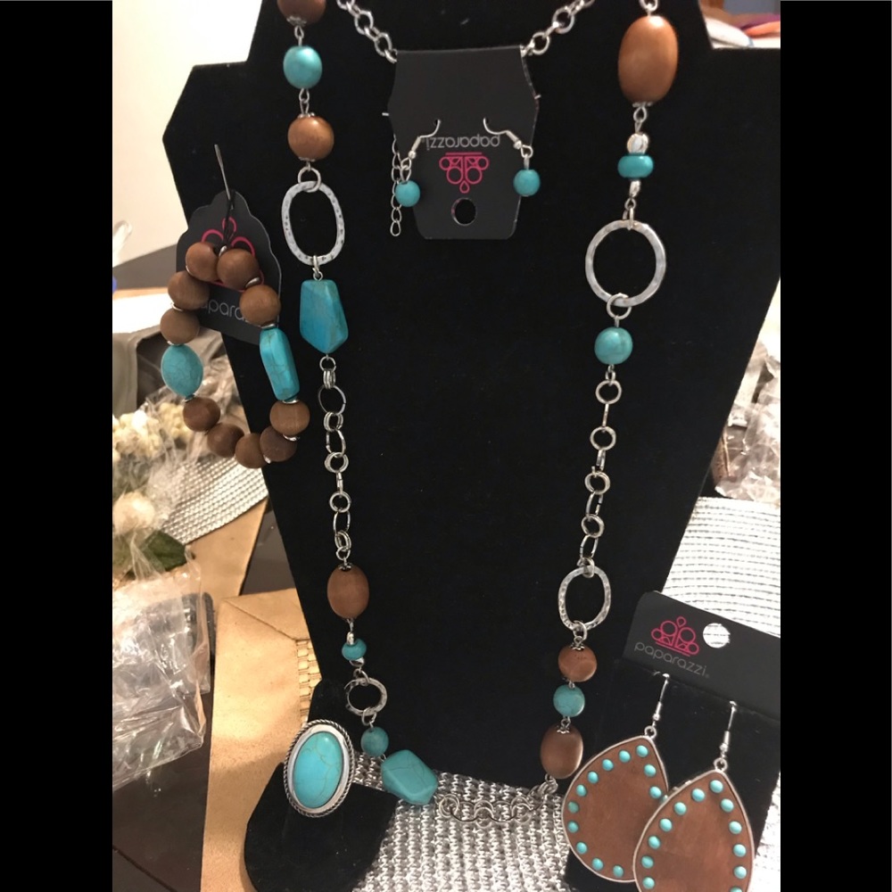 Necklace set